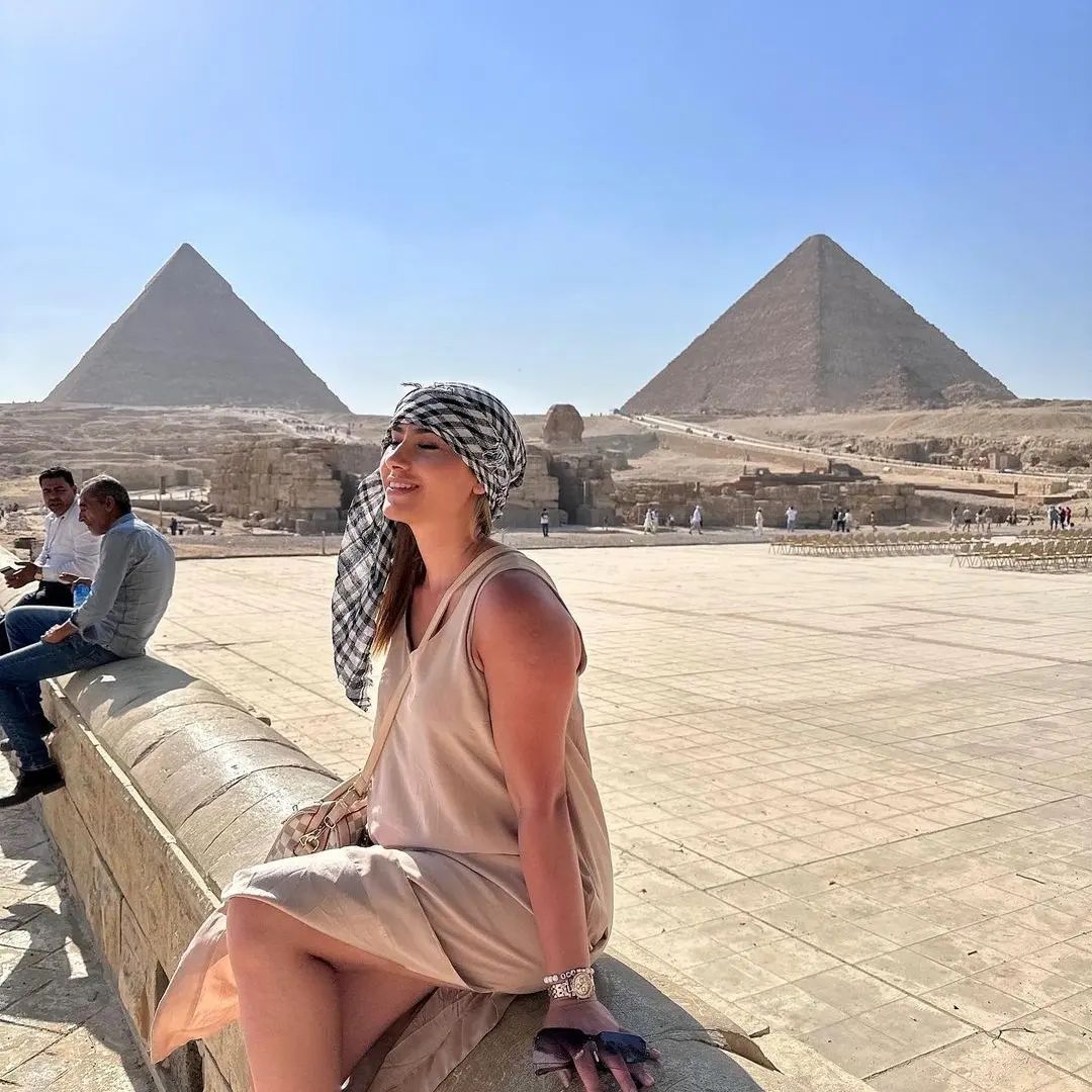 Sphinx and Great Pyramids of Giza, iconic Cairo landmark, Egypt